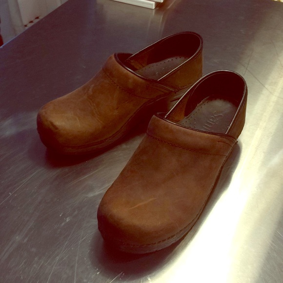 leather chef clogs